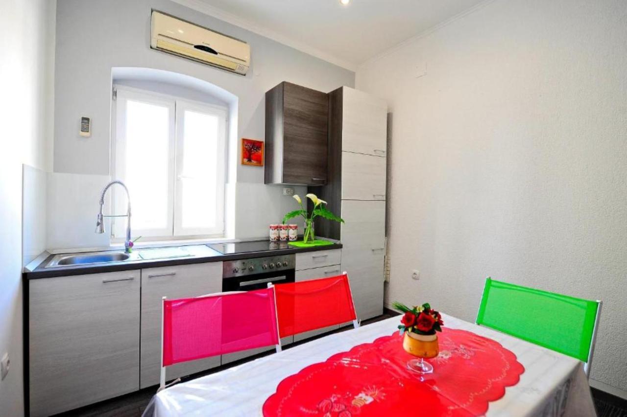 Apartments Bulovic In The Very Center Of Split Exterior foto