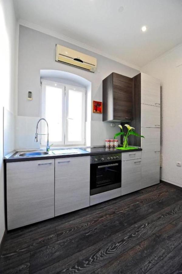 Apartments Bulovic In The Very Center Of Split Exterior foto
